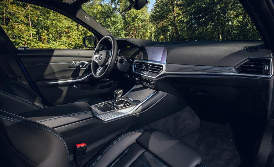 Интерьер BMW M340i (G20) 2019 года  (NA) (фото 4 из 41)